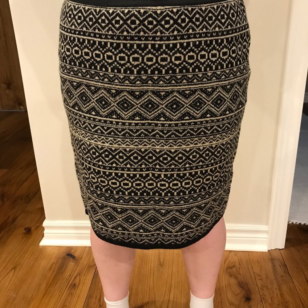 Knit wool-blend pencil skirt